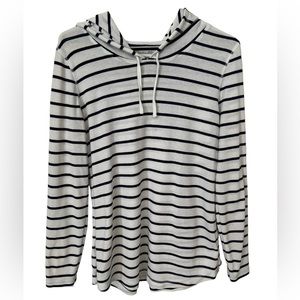 Eddie Bauer Long Sleeve Hooded Tee